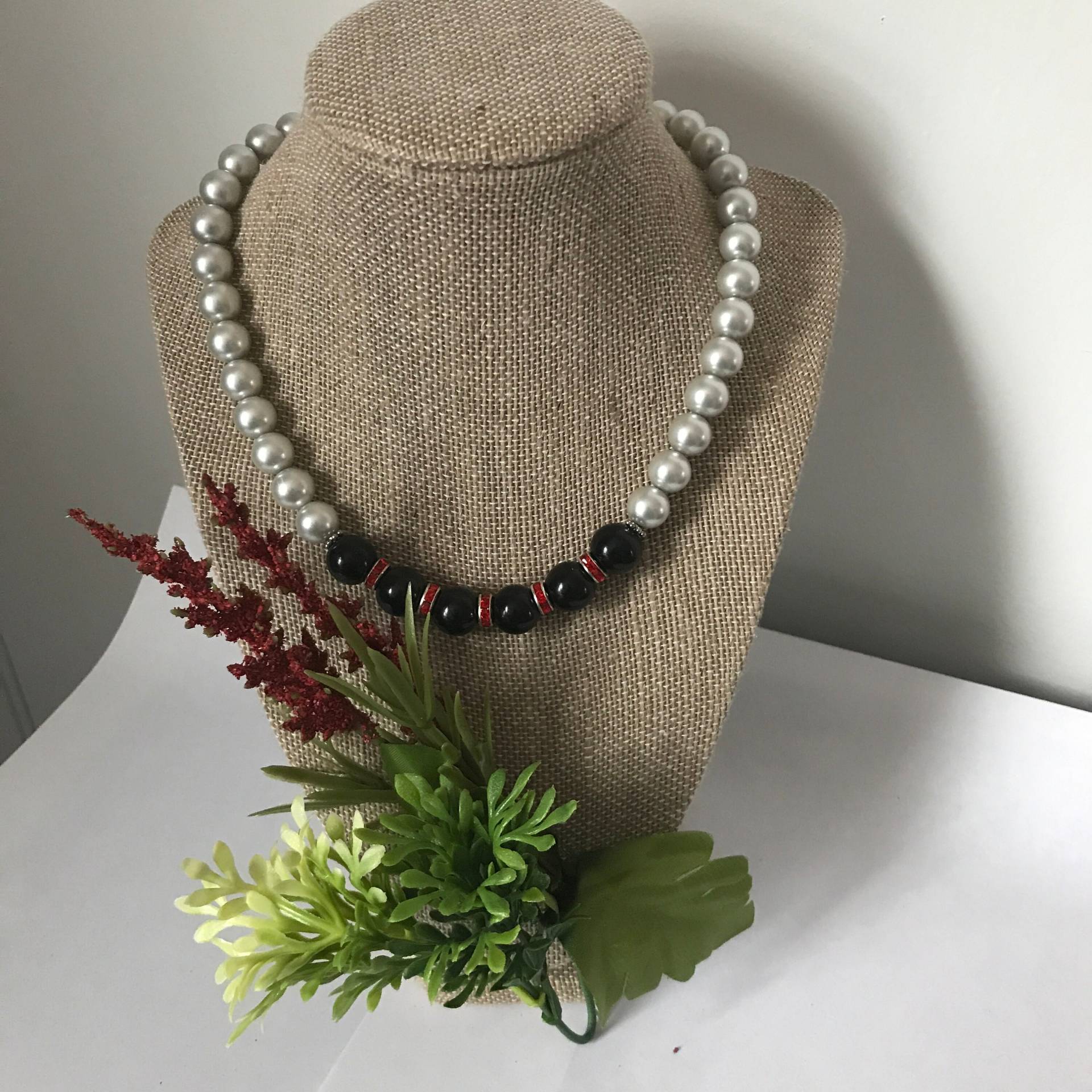 Halskette - Burgundy Bubblegum von FlippedJewelry