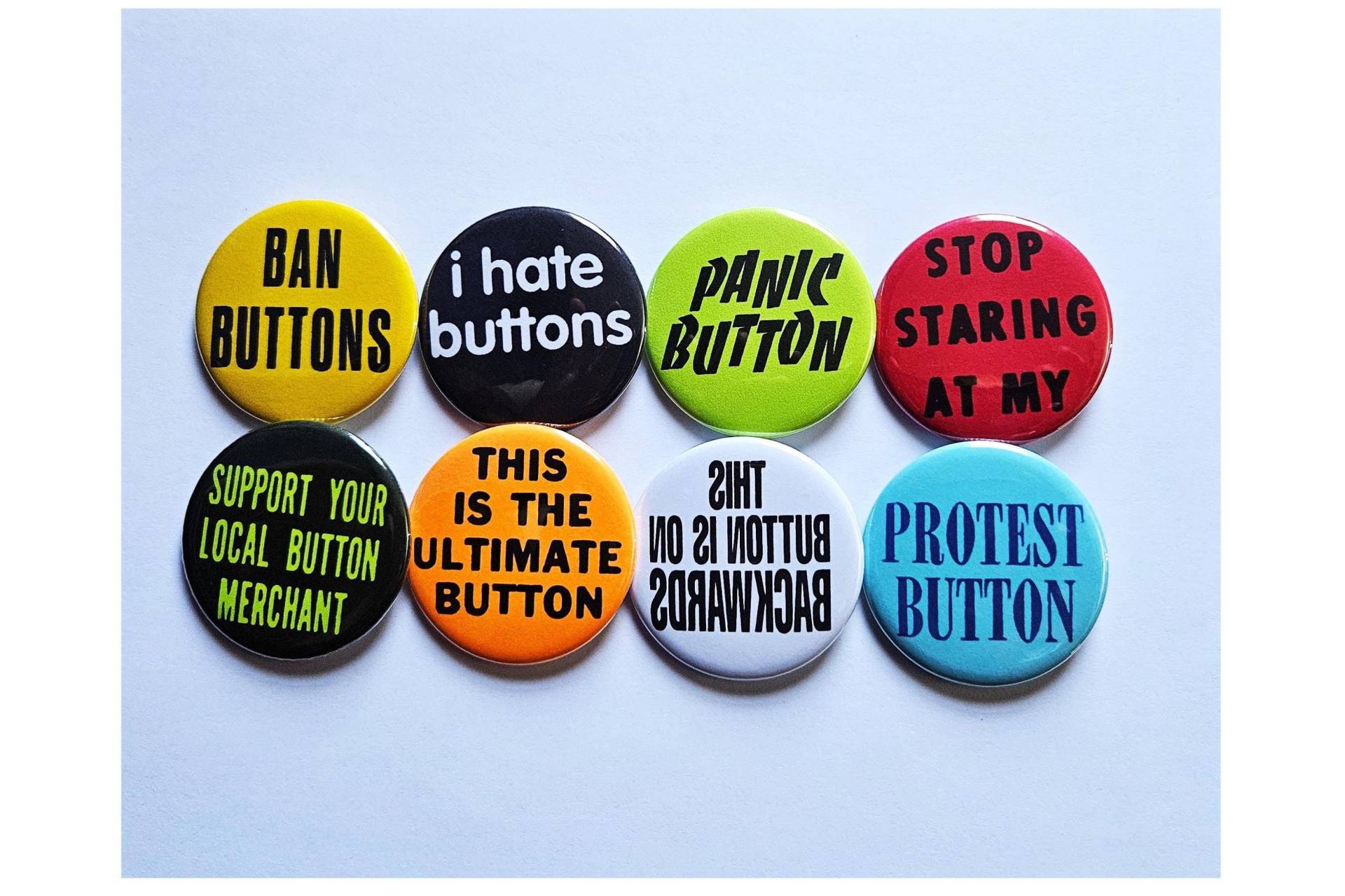 Vintage Reproduktion Buttons Magnete & Flaschenöffner. Knopf Set 01 von FliptheRecord