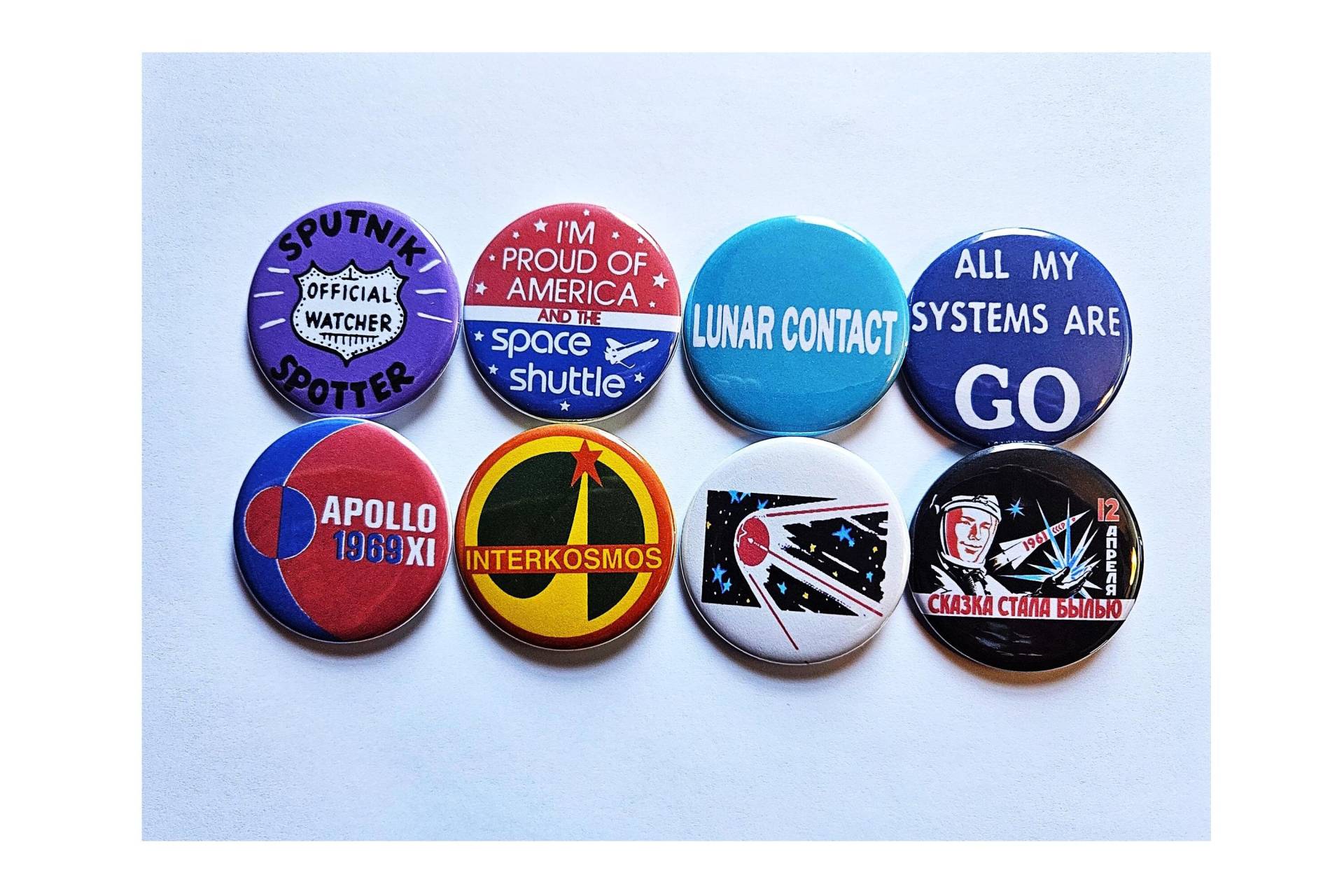 Vintage Reproduktion Buttons Magnete & Flaschenöffner. Raumset 01 Vintage Reproduktion Buttons Magnete & Flaschenöffner. Raumset 01 von FliptheRecord