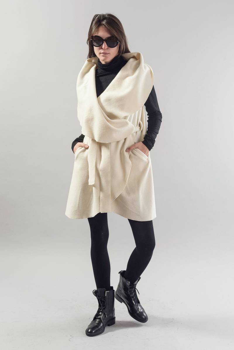 Übergroße Revers Weste/Mit Gürtel Und Taschen Wolle Ärmellose Smart Frankie Brushed Extravagante Lockere F1841 von FloAtelier