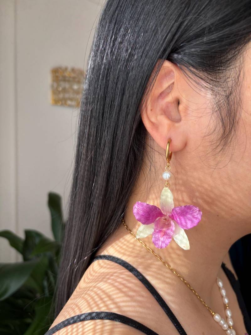 Echte Rosa Weiße Dendrobium Orchidee Ohrringe Edelstahl Harzschmuck Naturfarbene Echte Rosa Weiße Dendrobium Orchidee Ohrringe Edelstahl Harzschmuck Naturfarbene von FloResinBlossomCraft