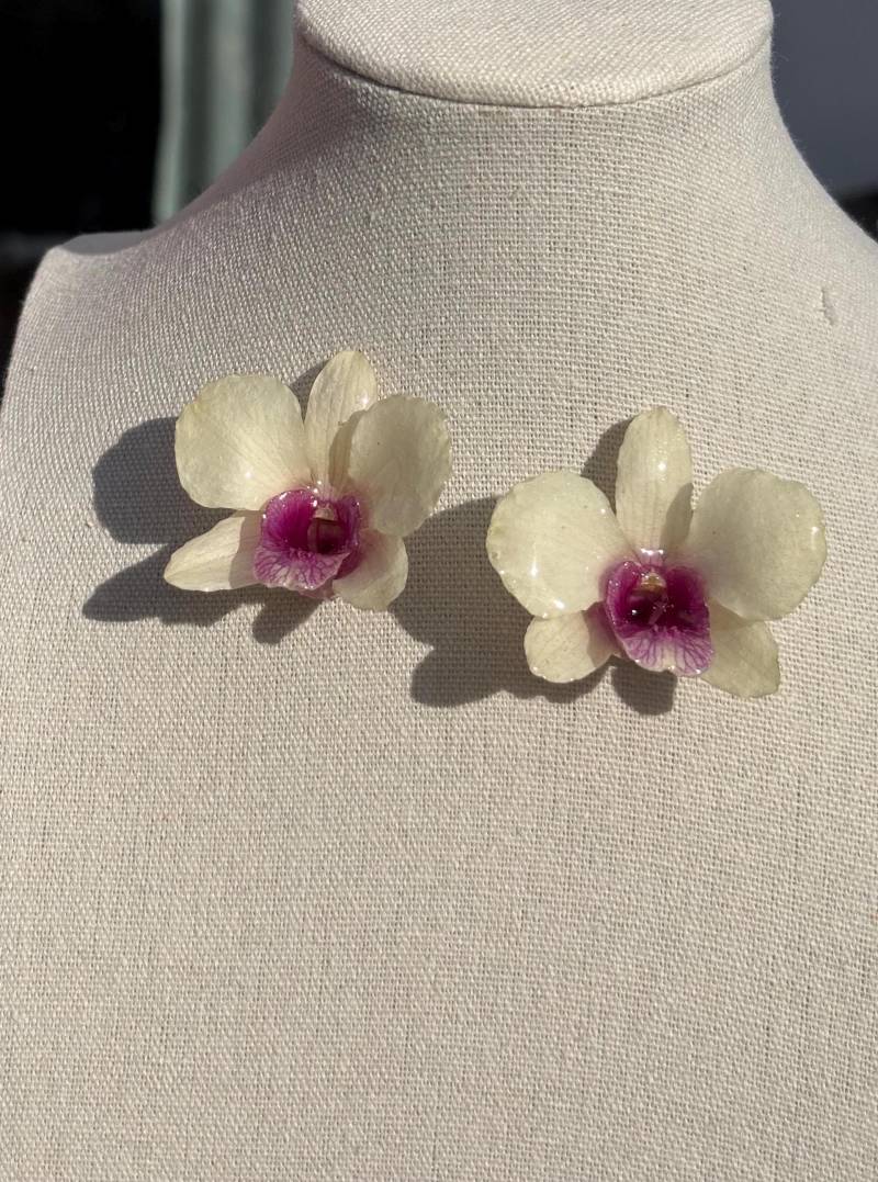 Echte Weiße Rosa Dendrobium Orchidee Ohrringe Haken Edelstahl Harzschmuck Naturfarbene Echte Weiße Rosa Dendrobium Orchidee Ohrringe Haken Edelstahl Harzschmuck Naturfarbene von FloResinBlossomCraft