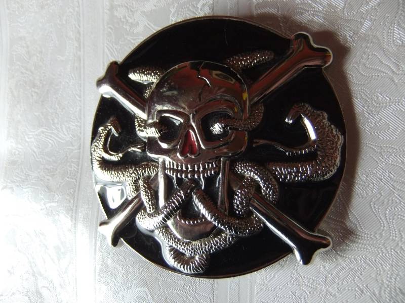 Gürtelschnalle Buckle Skull & Bones Und Schlange Accessoire Kleidung von FlohmiOmi