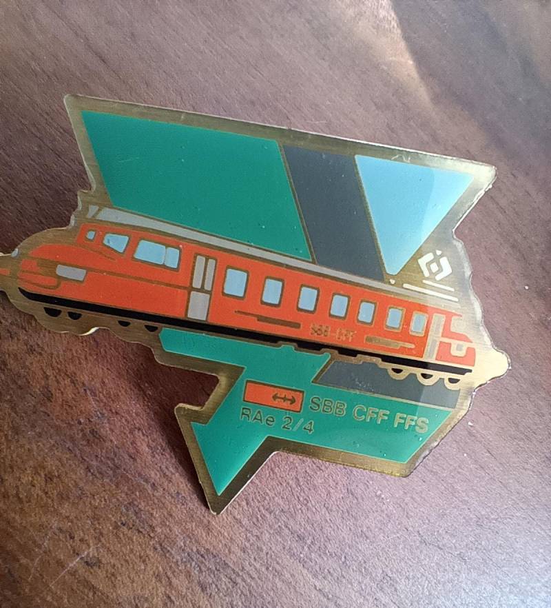 Lapel Pin Anstecknadel Lokomotive Eisenbahn Sbb Schweiz Zug Sammler Werbemittel Lapel Pin Anstecknadel Lokomotive Eisenbahn Sbb Schweiz Zug Sammler Werbemittel von FlohmiOmi