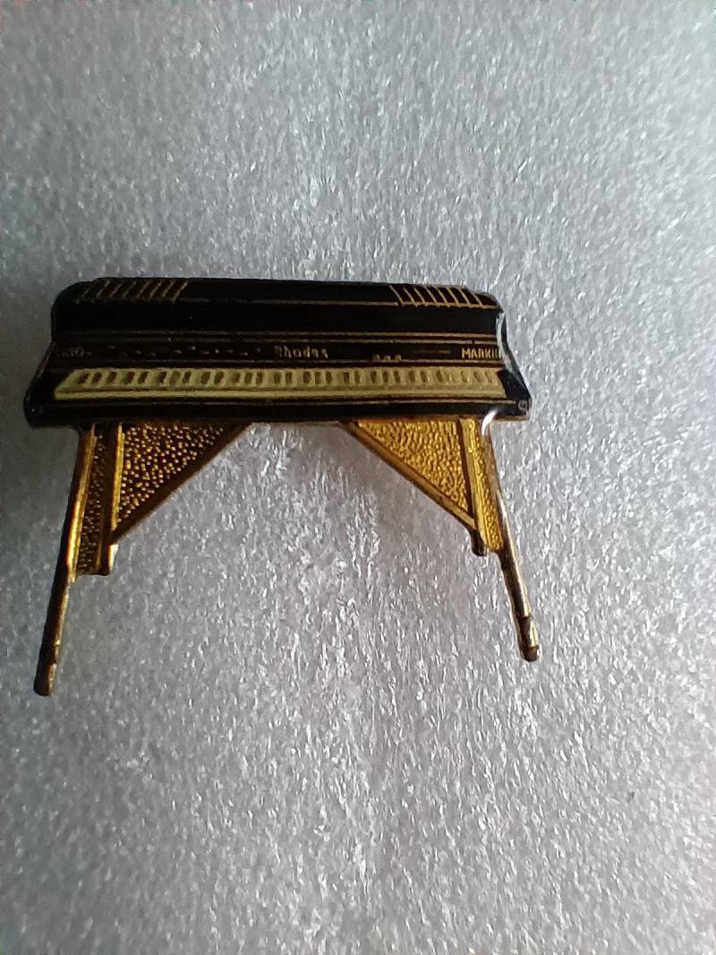 Lapel Pin Anstecknadel Musikinstrument Musik Sammler Band Auftritt Lapel Pin Anstecknadel Musikinstrument Musik Sammler Band Auftritt von FlohmiOmi