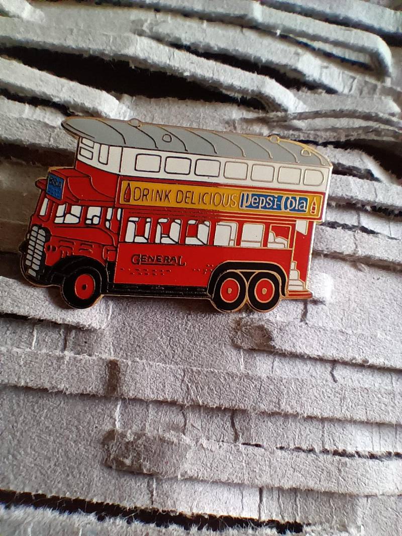Lapel Pin Anstecknadel Pepsi Cola Bus Doppeldecker Sammler Werbung Getränk Soda Vintage 90Er Lapel Pin Anstecknadel Pepsi Cola Bus Doppeldecker Sammler Werbung Getränk Soda Vintage 90Er von FlohmiOmi