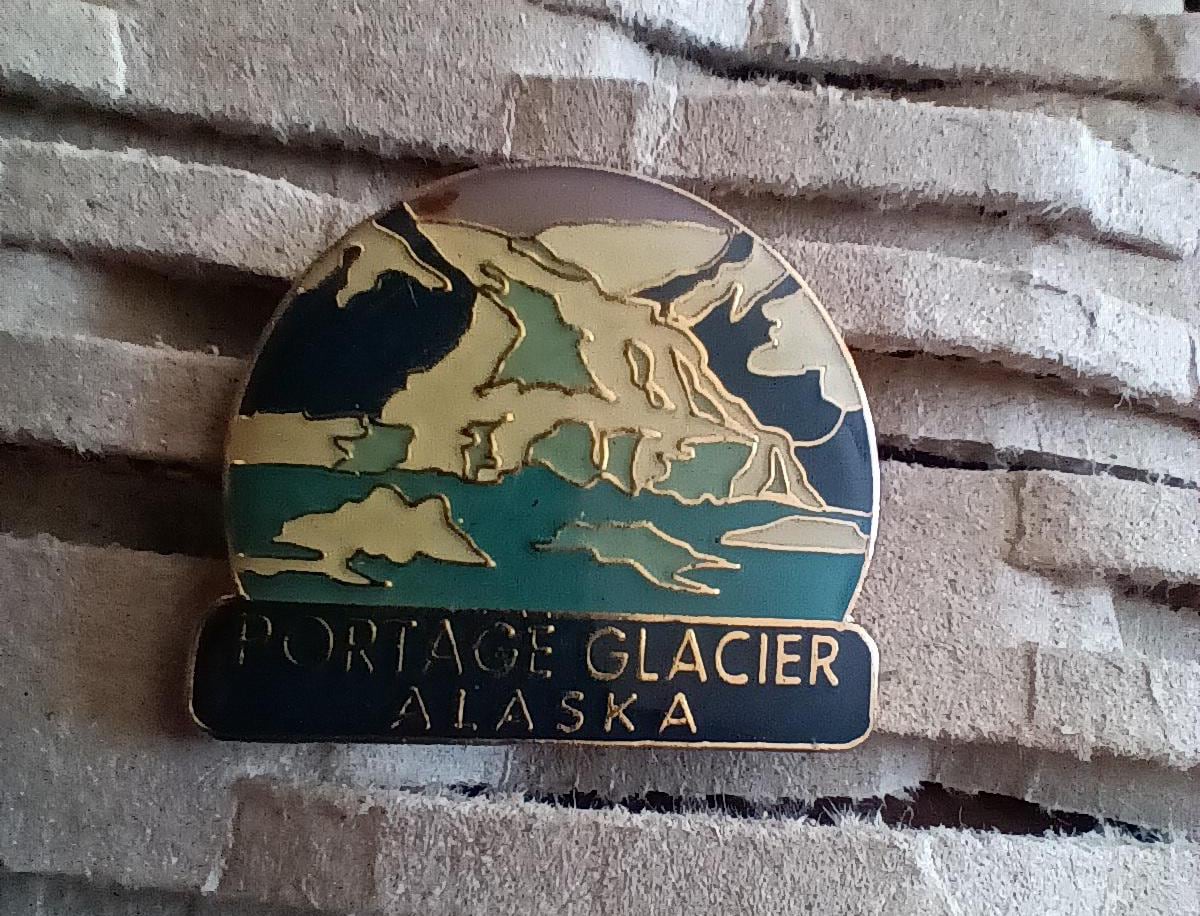 Lapel Pin Anstecknadel Portage Glacier Alaska Sammler Länder Welt Souvenir Reisen Lapel Pin Anstecknadel Portage Glacier Alaska Sammler Länder Welt Souvenir Reisen von FlohmiOmi