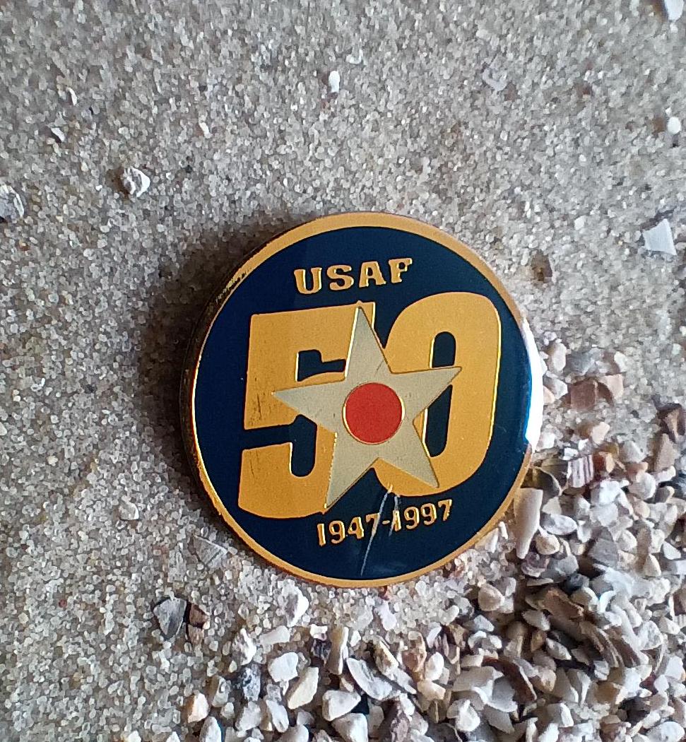 Lapel Pin Anstecknadel Usaf 50 Jahre Jubiläum United States Air Force Militär Sammler Vintage Lapel Pin Anstecknadel Usaf 50 Jahre Jubiläum United States Air Force Militär Sammler Vintage von FlohmiOmi