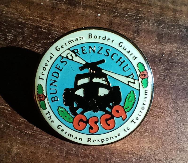 Lapel Pin Gsg 9 Bundesgrenzschutz Limited Edition Sammler Sicherheit Grenze Lapel Pin Gsg 9 Bundesgrenzschutz Limited Edition Sammler Sicherheit Grenze von FlohmiOmi