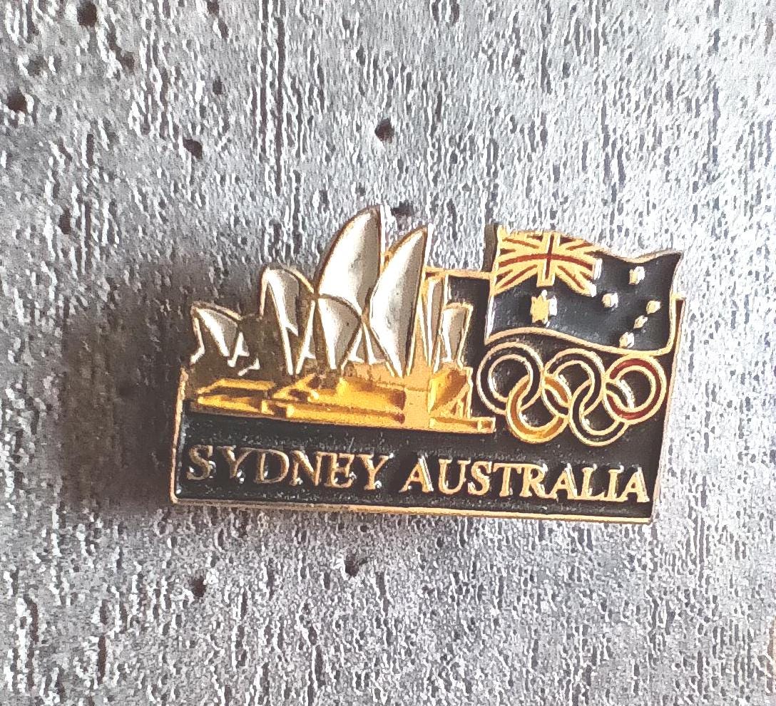 Lapel Pin Olympia Sydney Australien Logo Sport Sammler Fanartikel 2000 Millennium Lapel Pin Olympia Sydney Australien Logo Sport Sammler Fanartikel 2000 Millennium von FlohmiOmi