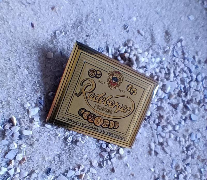 Lapel Pin Radeberger Bier Pils Werbemittel Sammler Getränke Brauerei von FlohmiOmi