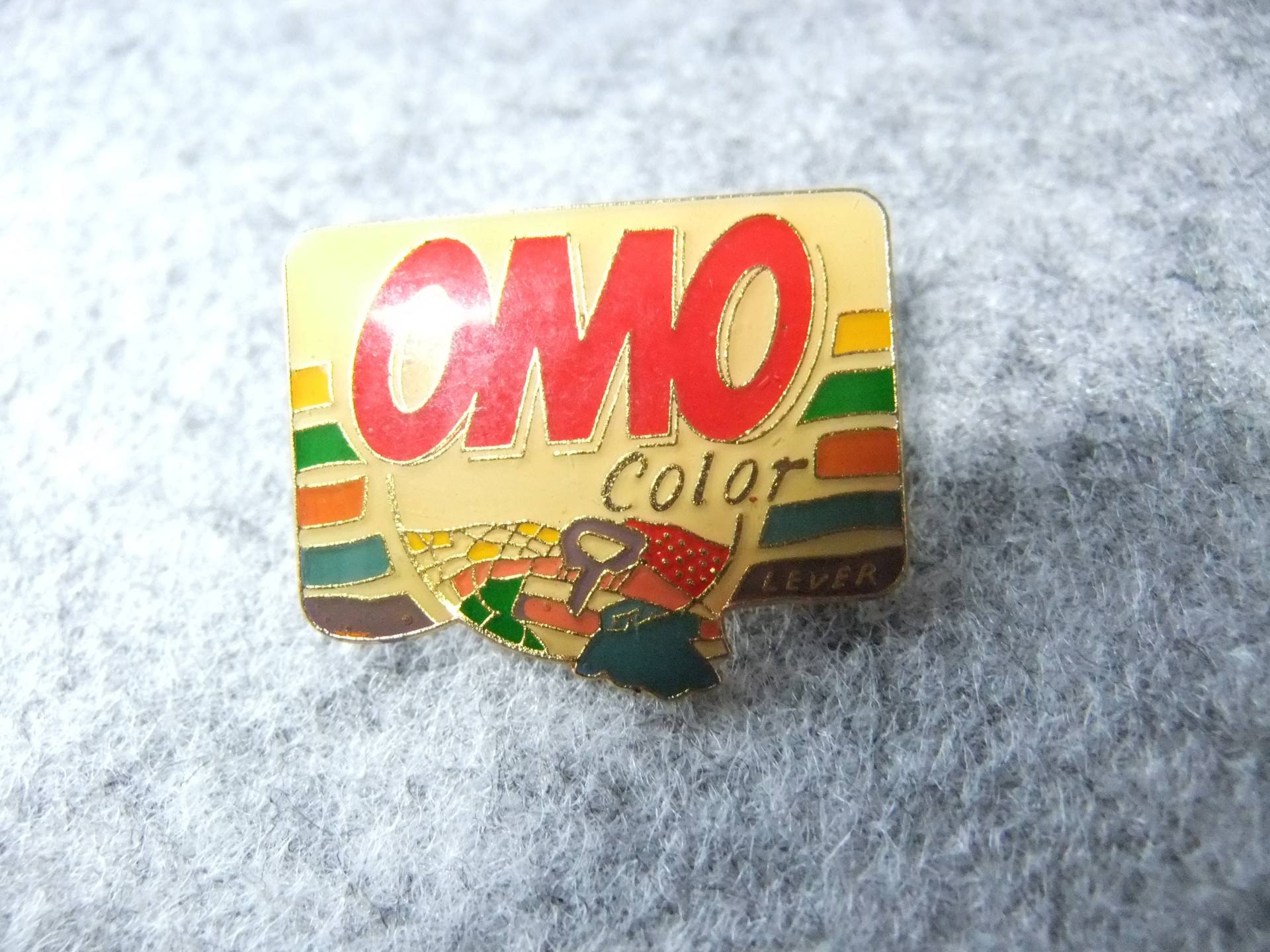 Pin Anstecknadel Omo Color, Waschmittel, Waschpulver, Werbemittel Sammler Pin Anstecknadel Omo Color, Waschmittel, Waschpulver, Werbemittel Sammler von FlohmiOmi