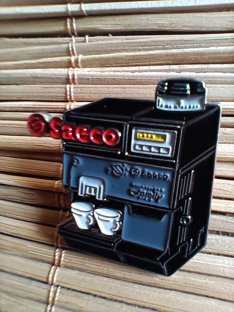 Pin Anstecknadel Saeco Kaffeeautomat Rarität Technik Sammler Pin Anstecknadel Saeco Kaffeeautomat Rarität Technik Sammler von FlohmiOmi