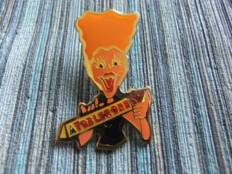 Pin Anstecknadel Toblerone Schokolade Limitierte Ausgabe Sammler Werbemittel Pin Anstecknadel Toblerone Schokolade Limitierte Ausgabe Sammler Werbemittel von FlohmiOmi