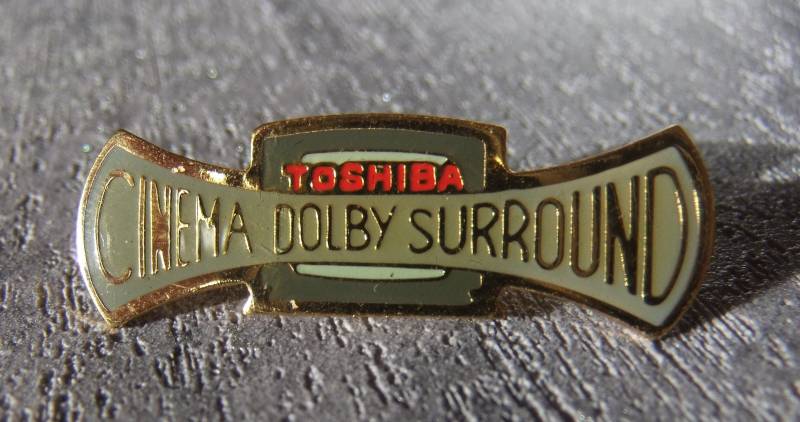 Pin Toshiba Cinema Dolby Surround Pin Toshiba Cinema Dolby Surround von FlohmiOmi