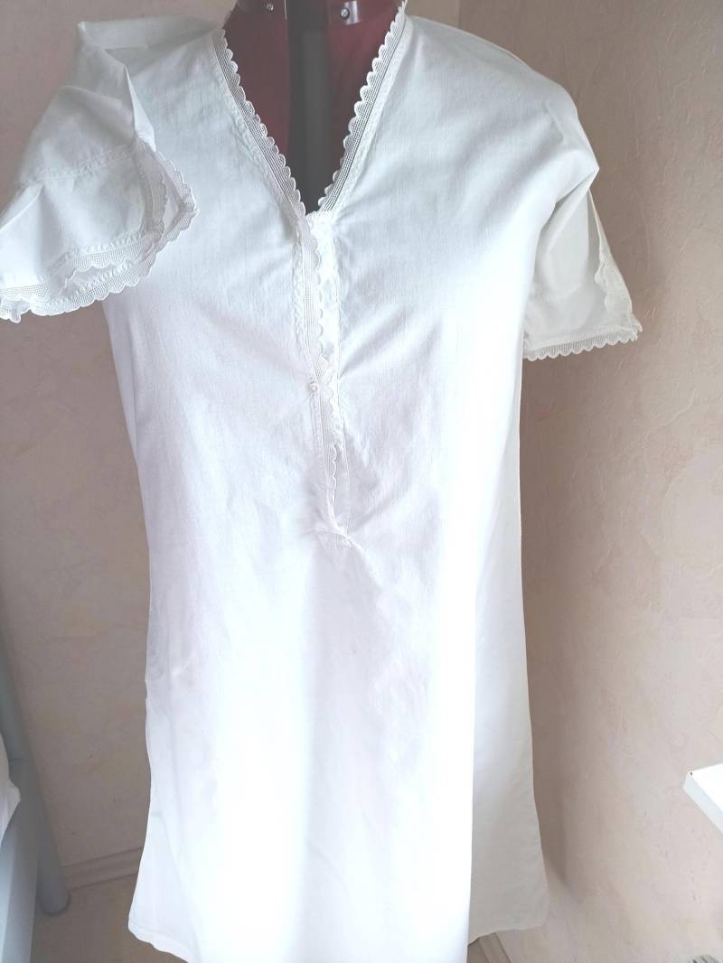 Vintage Altes Weisses Nachthemd Mit Spitzen, Theater Karneval Rollenspiel von FlohmiOmi
