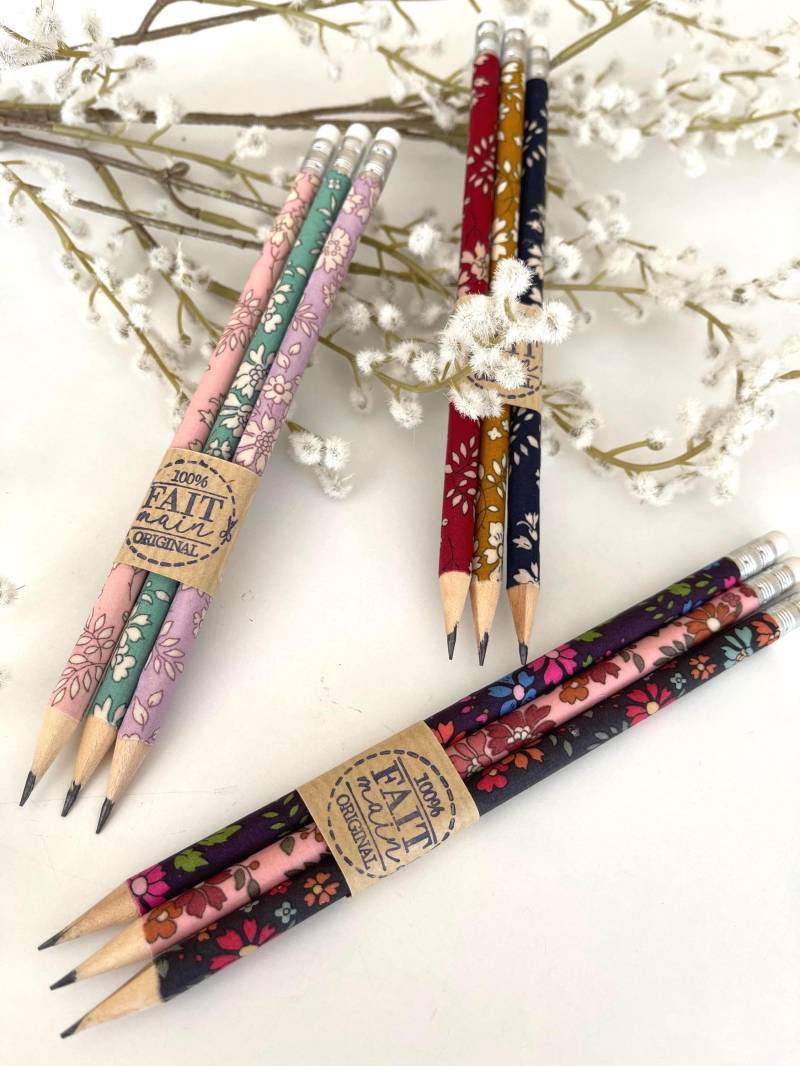 Liberty-Bleistifte, Schöne Bleistifte, Liberty Of London-Geschenk, London, Capel, Schreibwaren, Personalisierter Bleistift Liberty-Bleistifte, Schöne Bleistifte, Liberty Of London-Geschenk, London, Capel, Schreibwaren, Personalisierter Bleistift von Flolachti