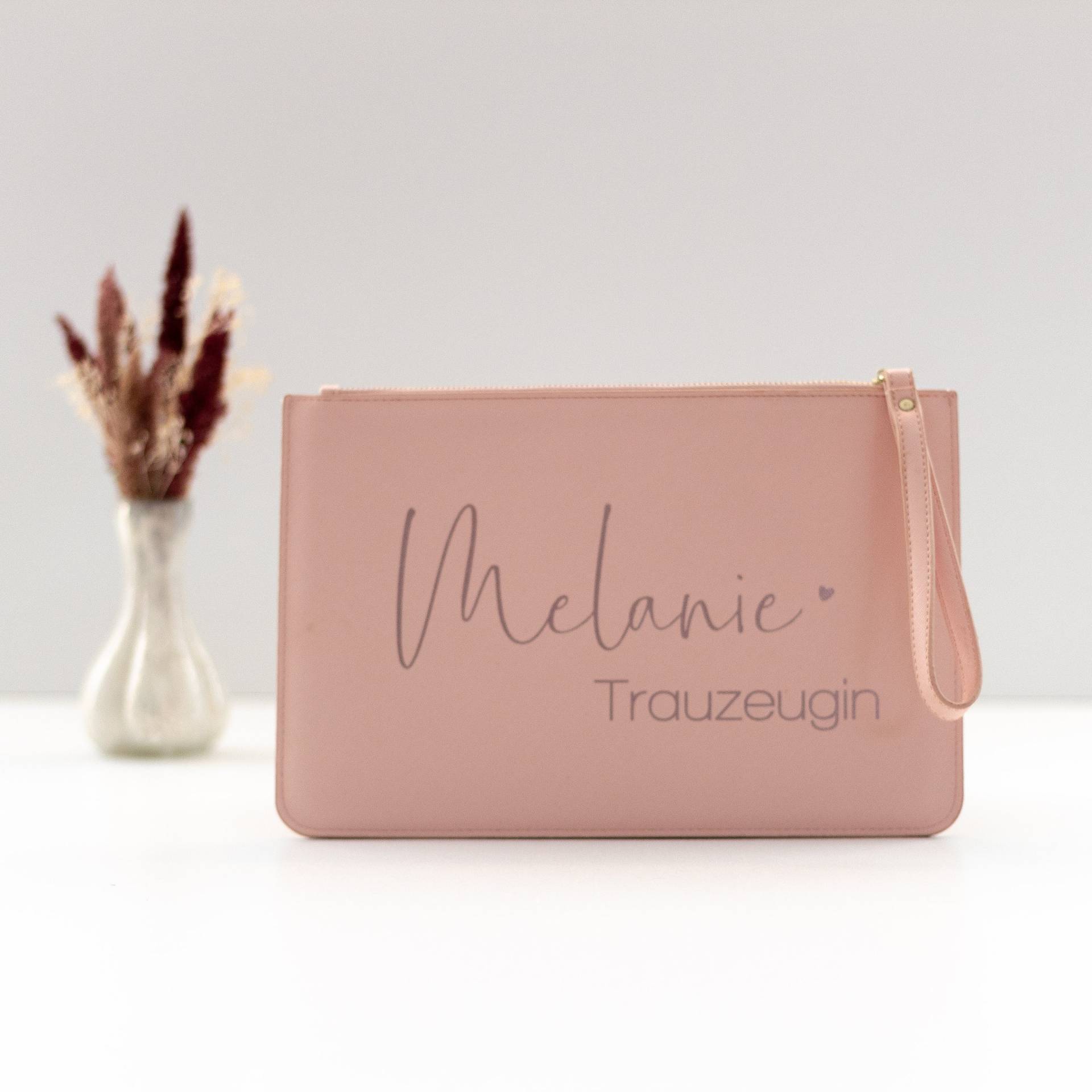 Clutch Braut Hochzeit Tasche Trauzeugin Brautjungfer Personalisiert Mit Namen von FloomUnikate