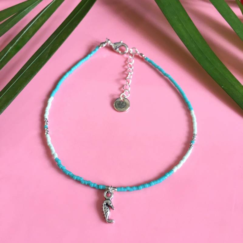 Winziges Seepferdchen-Fußkettchen Fußkettchen Mit Kleinen Türkisfarbenen, Mintgrünen Und Silberfarbenen Miyuki-Perlen Einem Mini-Seepferdchen Winziges Seepferdchen-Fußkettchen Fußkettchen Mit Kleinen Türkisfarbenen, Mintgrünen Und Silberfarbenen Miyuki-Perlen Einem Mini-Seepferdchen von FlorAccessoires