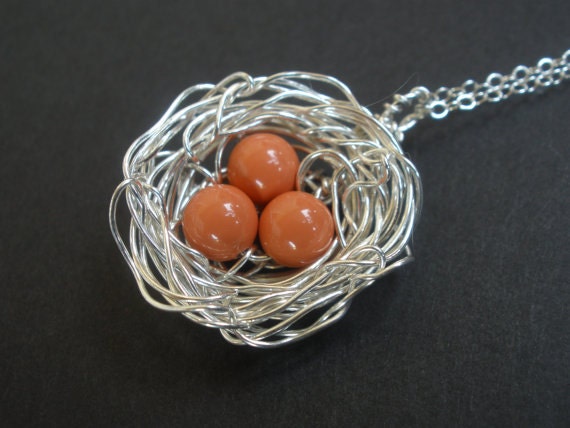 Mutter Halskette, Schmuck, Geschenk, Orange, Koralle, Sterling Silber, Vogel, Perle, Wire Wrapped, Nest Freundin Geschenk von FlorBridalJewelry