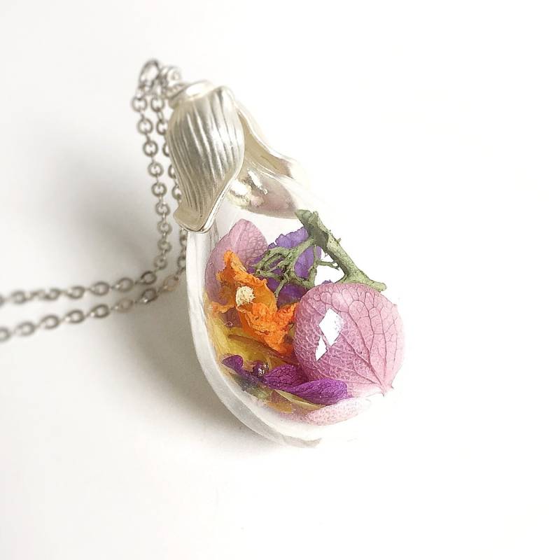 Glas Wassertropfen Halskette Getrocknete Blumen, Limonium, Hortensie von FloraStudio2014