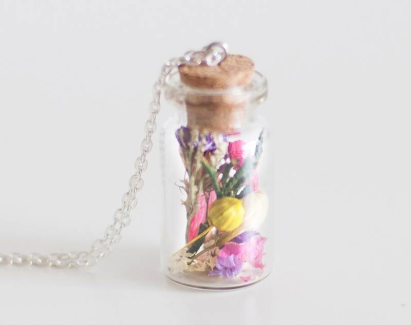 Mini Getrocknete Blume Glasflasche Halskette Lavendel Terrarium Anhänger von FloraStudio2014