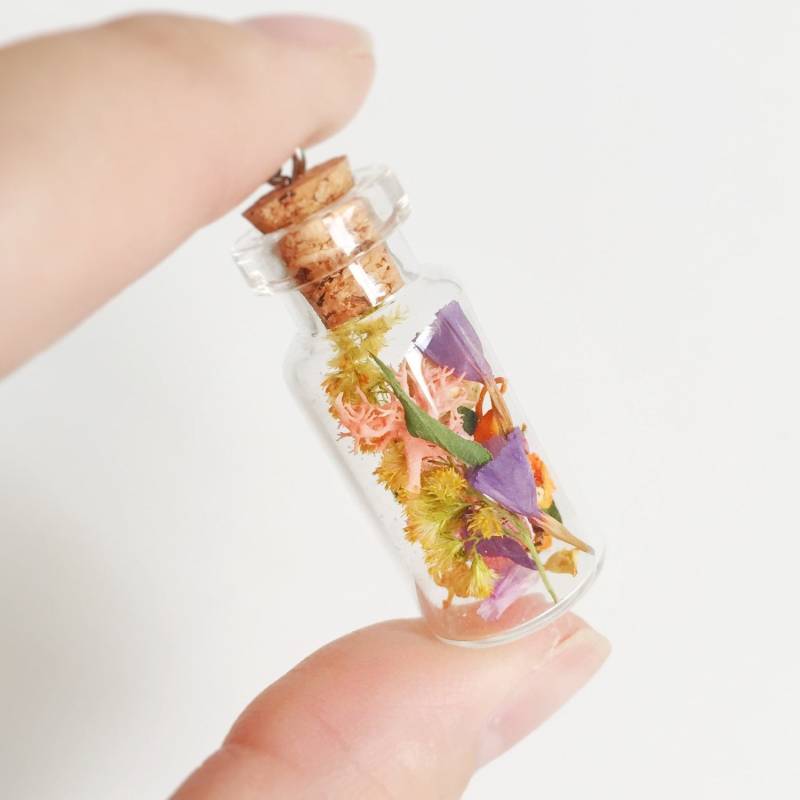Mini Getrocknete Blumen Glasflasche Halskette Echte Gepresste Blume Terrarium von FloraStudio2014