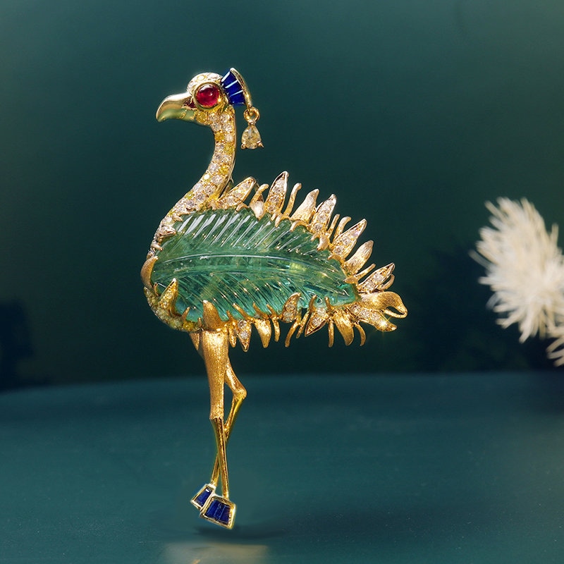Designer Schmuck 18K Smaragd Brosche Anhänger Saphir Diamant Geschnitzt Blätter Kranich von FloraTung