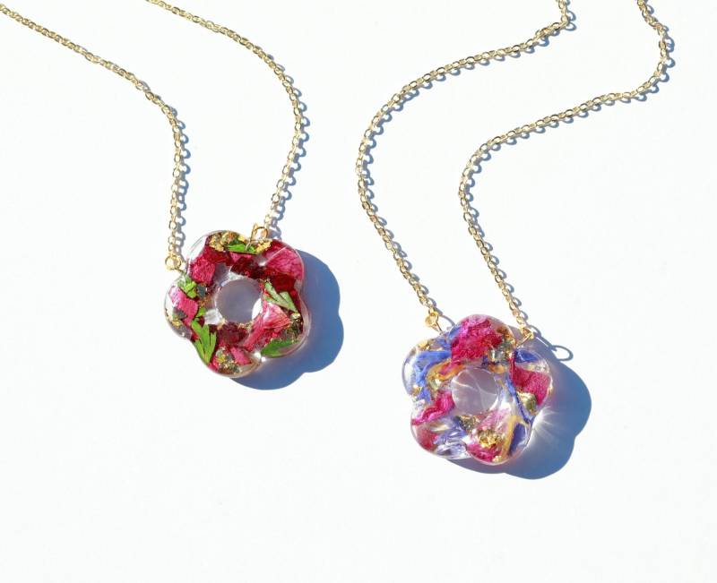 Personalisierte Echte Blütenblätter Blumenform Harz Anhänger Halskette | Initial Schmuck Rot Rosa Blumen-Halskette Kinder Geschenk von FloralMemoriesJewel