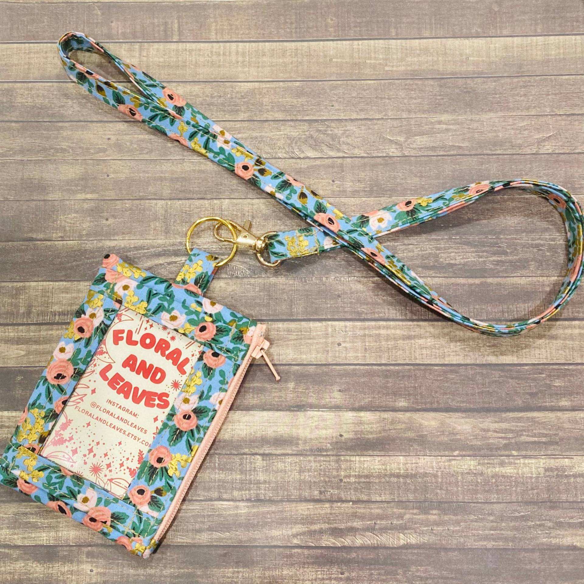 Gewehr Papier Rosa in Chambray Print Lanyard + Id Reißverschluss Portemonnaie | 1/2 Inch von Floralandleaves