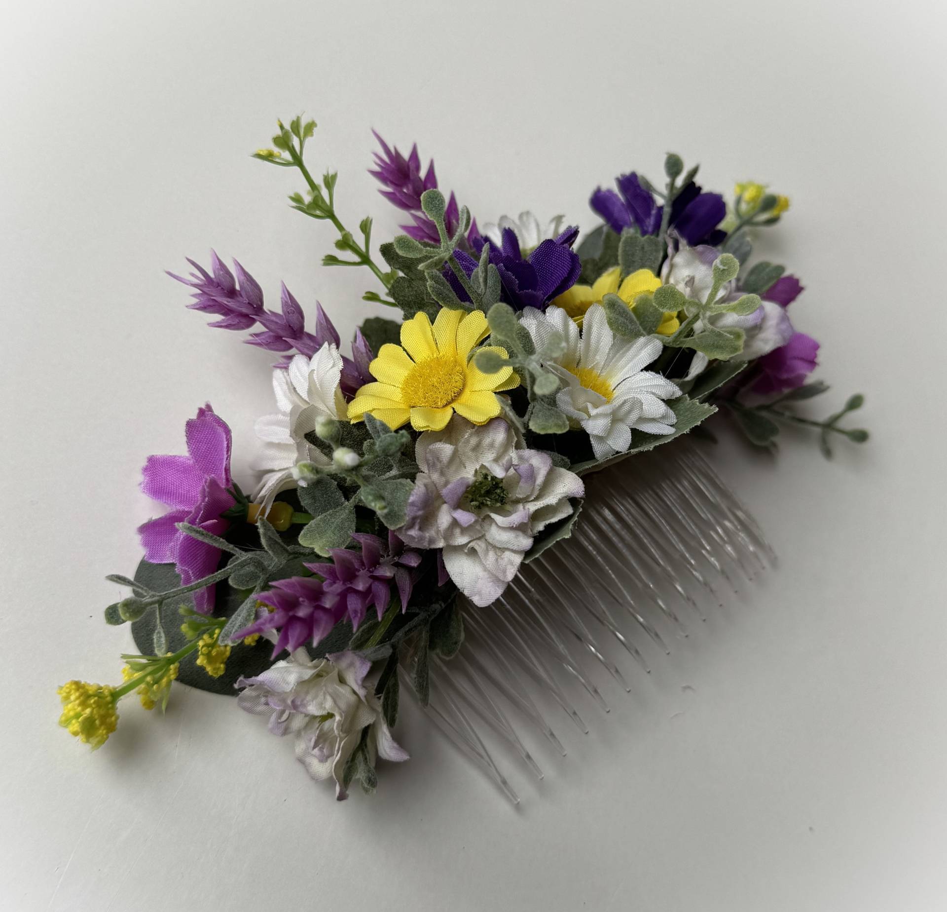 Wildblumen Haarkamm Kunstseide Gänseblümchen, Cosmos, Lila & Gelbe Blumen Wildblumen Haarkamm Kunstseide Gänseblümchen, Cosmos, Lila & Gelbe Blumen von FlorallandDesign