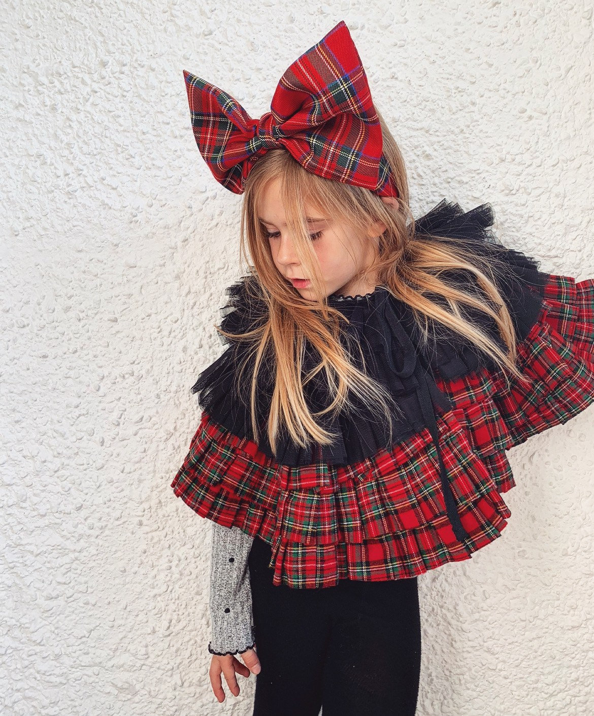 Tartan/Tüll Rüschen Kid Cape von Florenceandbunny