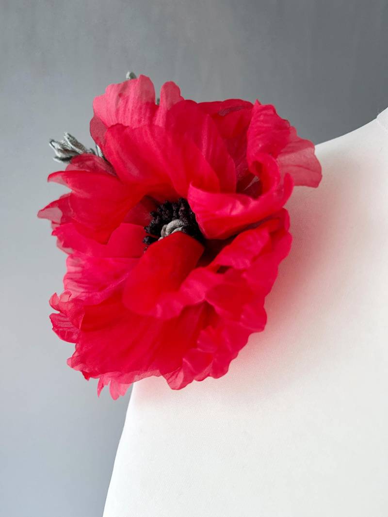 Mohn Ansteckblume, Brosche Rot Aus Seide, Anstecker, Blume, Stoffblume, Stoffbrosche, Artflower, Mohnblüte von FloriLi