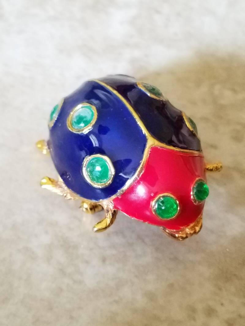 Seltene Kenneth Jay Lane 1960Er Jahre Marienkäfer Anstecknadel Brosche Vergoldung Glas Emaille Vintage Kjl Modeschmuck Glückskäfer Blau Rot Grün von FloridaLuckyGirl