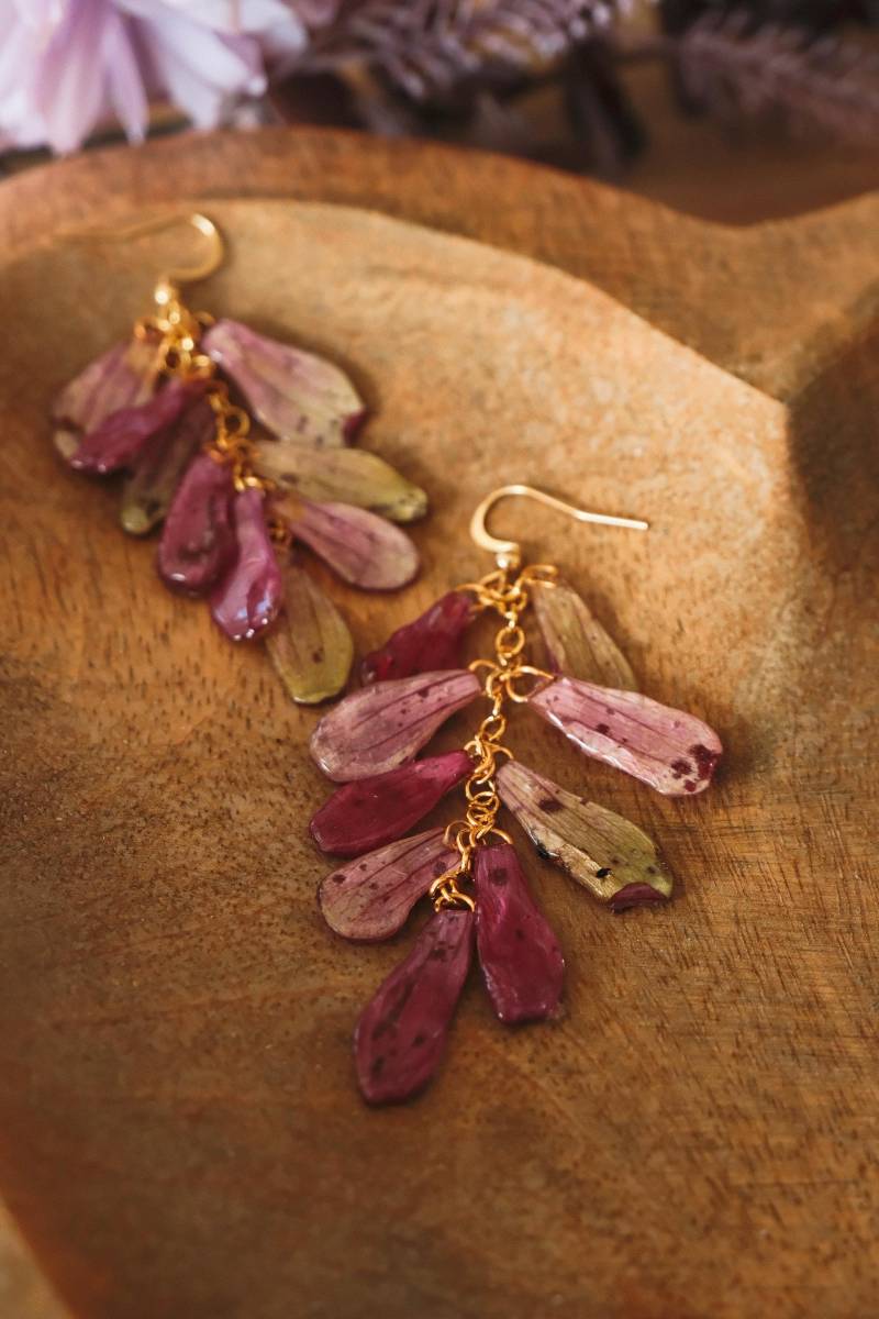 Long Earrings Made From Real Cineraria Petals - Handmade Botanical Jewelry von FlorifyCreations