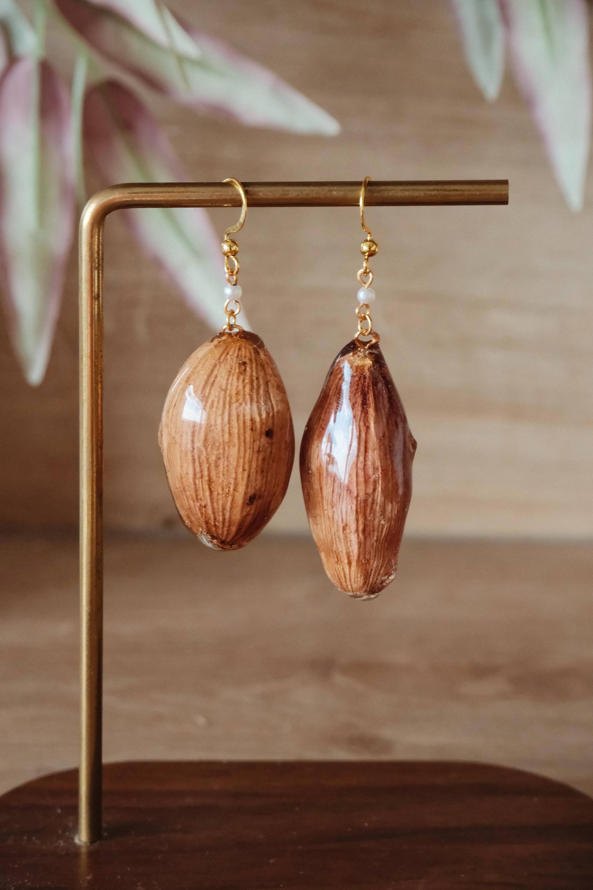 Nutmeg Seed Earrings - Autumn Resin Jewelry With Real Spice, Natural Statement Earrings, Fall Gift Idea, Florifycreations Nutmeg Seed Earrings - Autumn Resin Jewelry With Real Spice, Natural Statement Earrings, Fall Gift Idea, Florifycreations von FlorifyCreations
