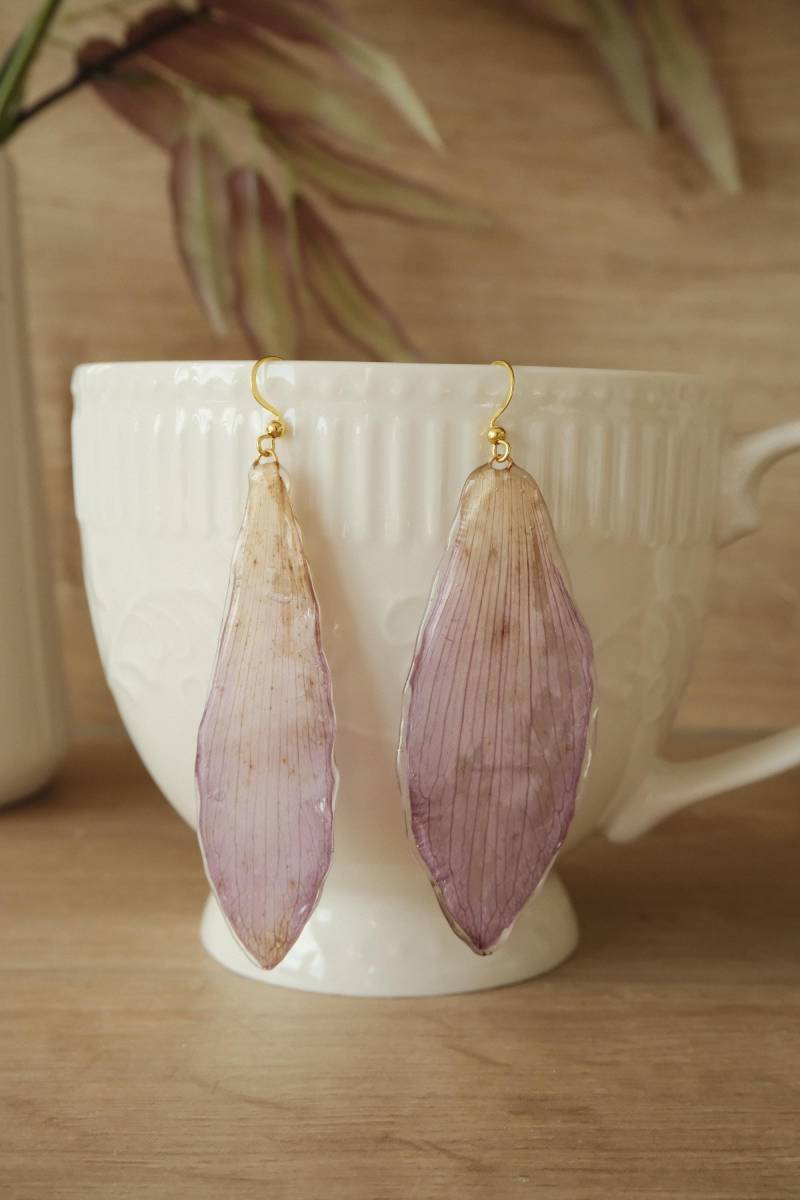 Real Daylily Petal Earrings - Preserved Lily Flower Resin Jewelry Nature-Inspired Long Drop One Of A Kind Botanical Gift Real Daylily Petal Earrings - Preserved Lily Flower Resin Jewelry Nature-Inspired Long Drop One Of A Kind Botanical Gift von FlorifyCreations