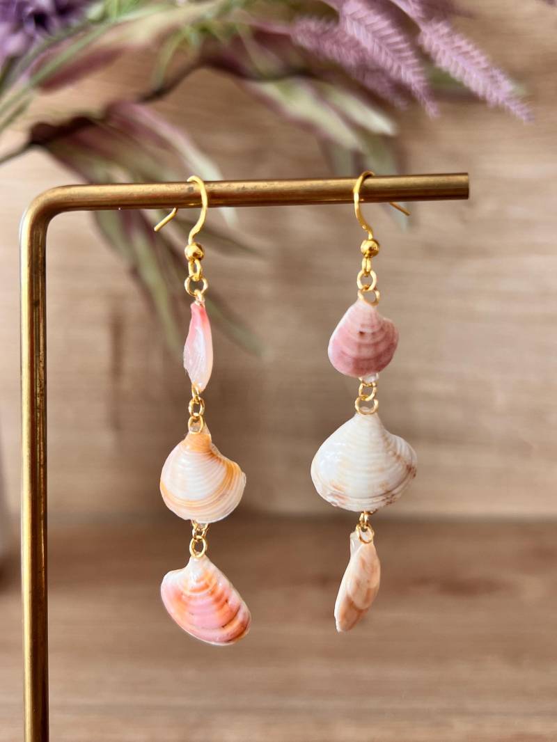 Real Shell Earrings From Portugal | Coastal Dangle Handmade Beach Jewelry| Florifycreations Real Shell Earrings From Portugal | Coastal Dangle Handmade Beach Jewelry| Florifycreations von FlorifyCreations