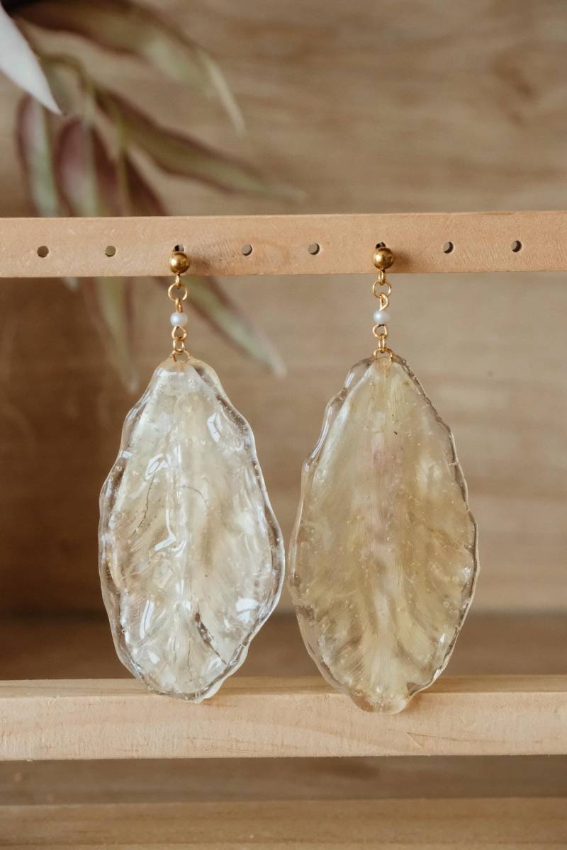 Real Tulip Petal Resin Earrings | Bold Statement Jewelry Lightweight Oversized Handmade Botanical Accessories Florifycreation von FlorifyCreations