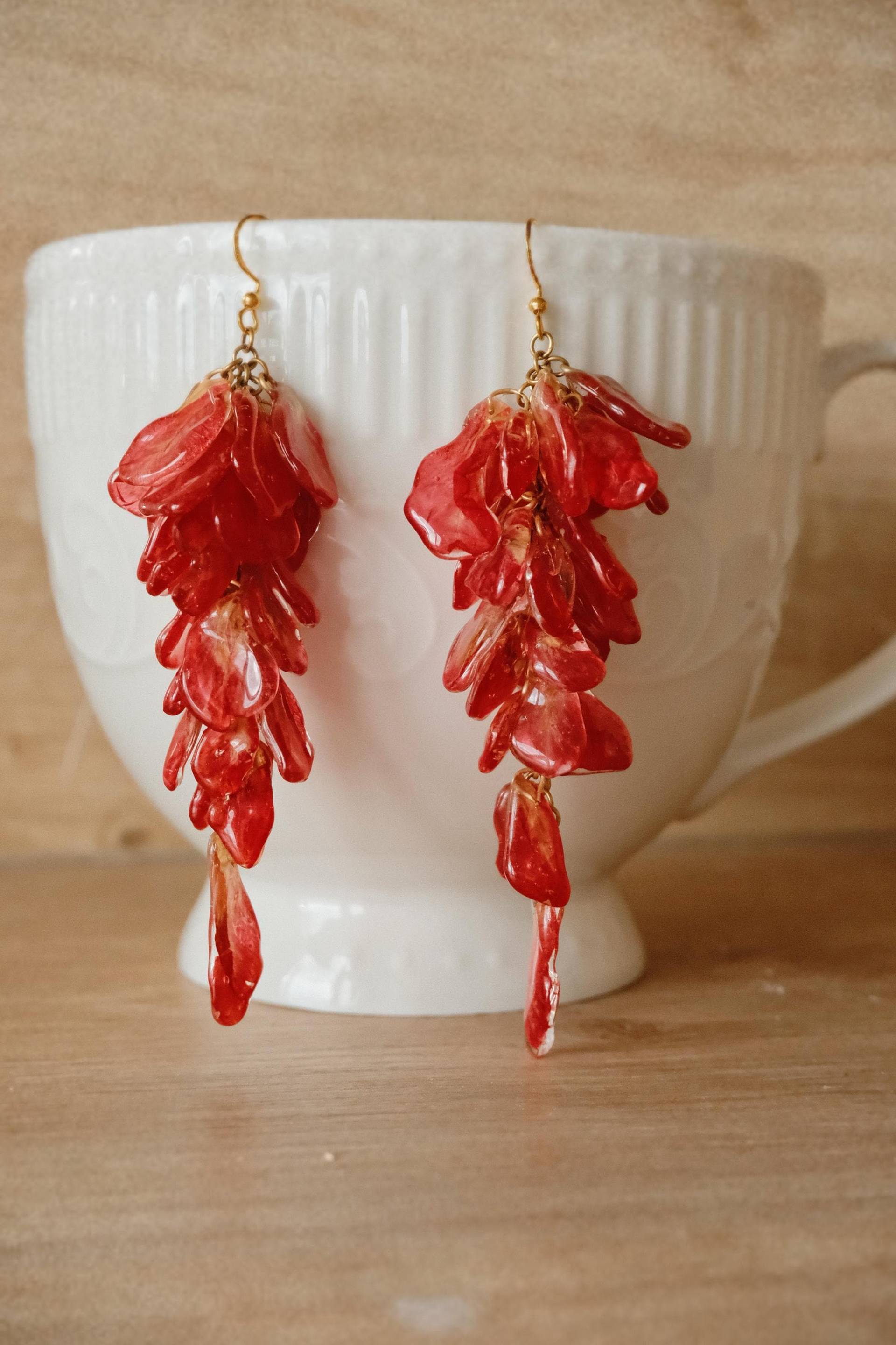 Resin Earrings Real Pomegranate Flower -Handmade With 50 Petals Statement Dangle | Botanical Jewelry Florify Creations Resin Earrings Real Pomegranate Flower -Handmade With 50 Petals Statement Dangle | Botanical Jewelry Florify Creations von FlorifyCreations
