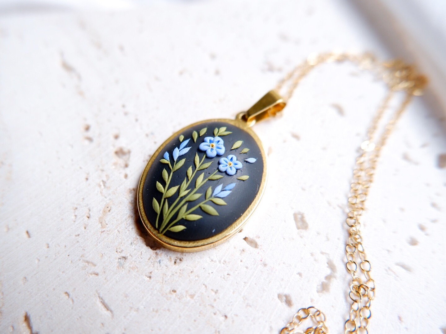 Vergissmeinnicht Blumen-Ton-stickerei-Halskette, Blumen-Halskette, 14K Vergoldete Kette, Vintage-Pflanzen-Halskette, Handgemachtes Geschenk Für Sie von FlosCraftJewelry