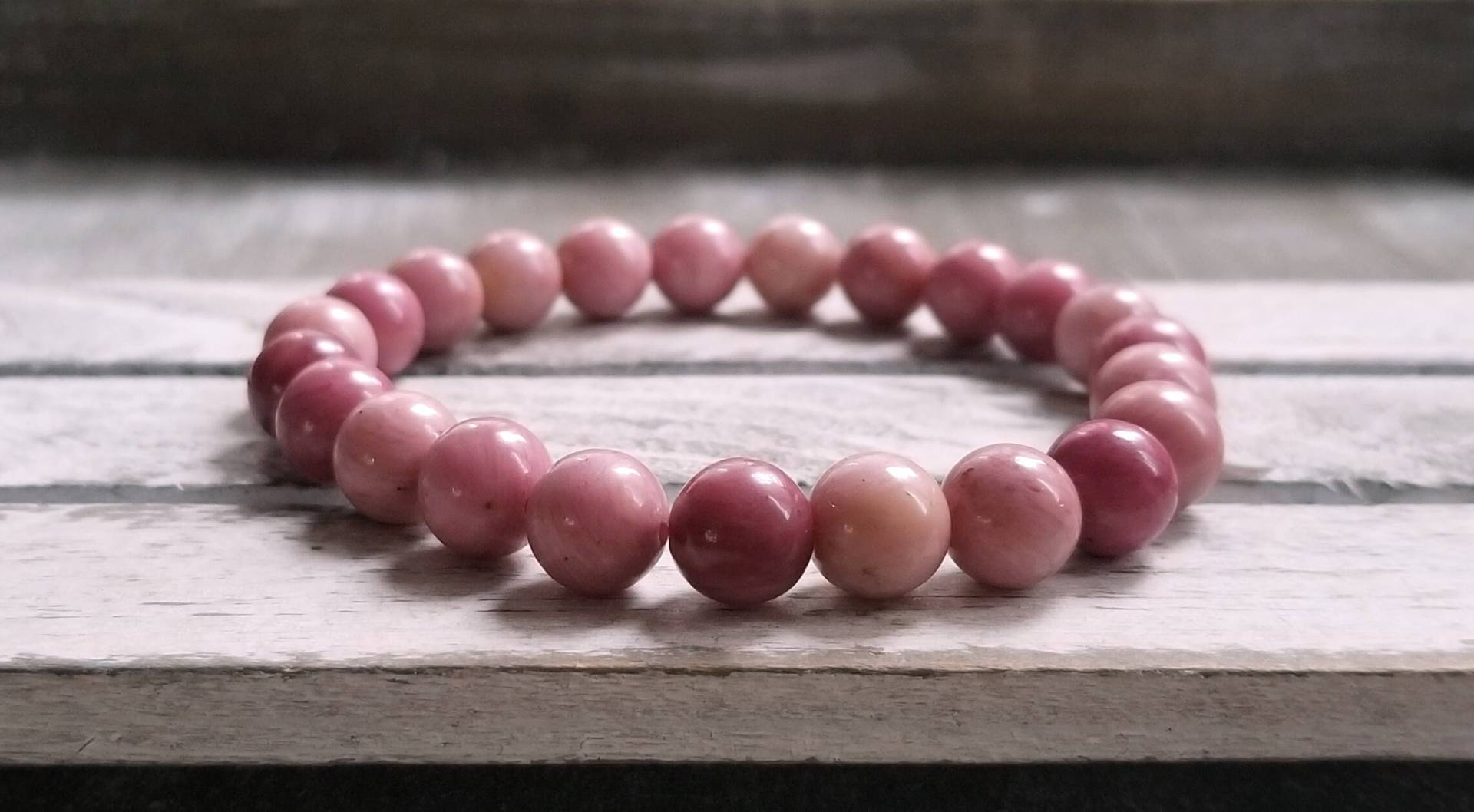 Rhodonit Edelstein Armband Rosa Heilstein Yoga Schmuck Rhodonit Edelstein Armband Rosa Heilstein Yoga Schmuck von FlosTreasureBox