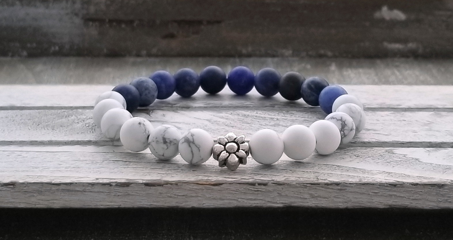 Sodalith Howlith Armband Matte Edelstein, Tibetsilber Perle Sodalith Howlith Armband Matte Edelstein, Tibetsilber Perle von FlosTreasureBox
