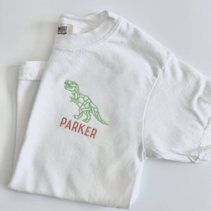 Comfort Colors Personalisiertes Dinosaurier-T-Shirt Für Kinder Und Erwachsene von Flossandfable