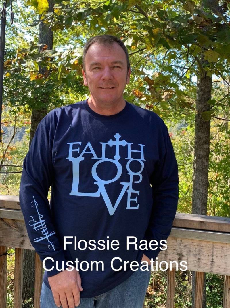 Glaube, Liebe, Hoffnung T-Shirt Mit Glauben Auf Den Schlaf. Religiöses T-Shirt, Damen Religiöses Shirt, Männer Shirt Glaube, Liebe, Hoffnung T-Shirt Mit Glauben Auf Den Schlaf. Religiöses T-Shirt, Damen Religiöses Shirt, Männer Shirt von FlossieRaes