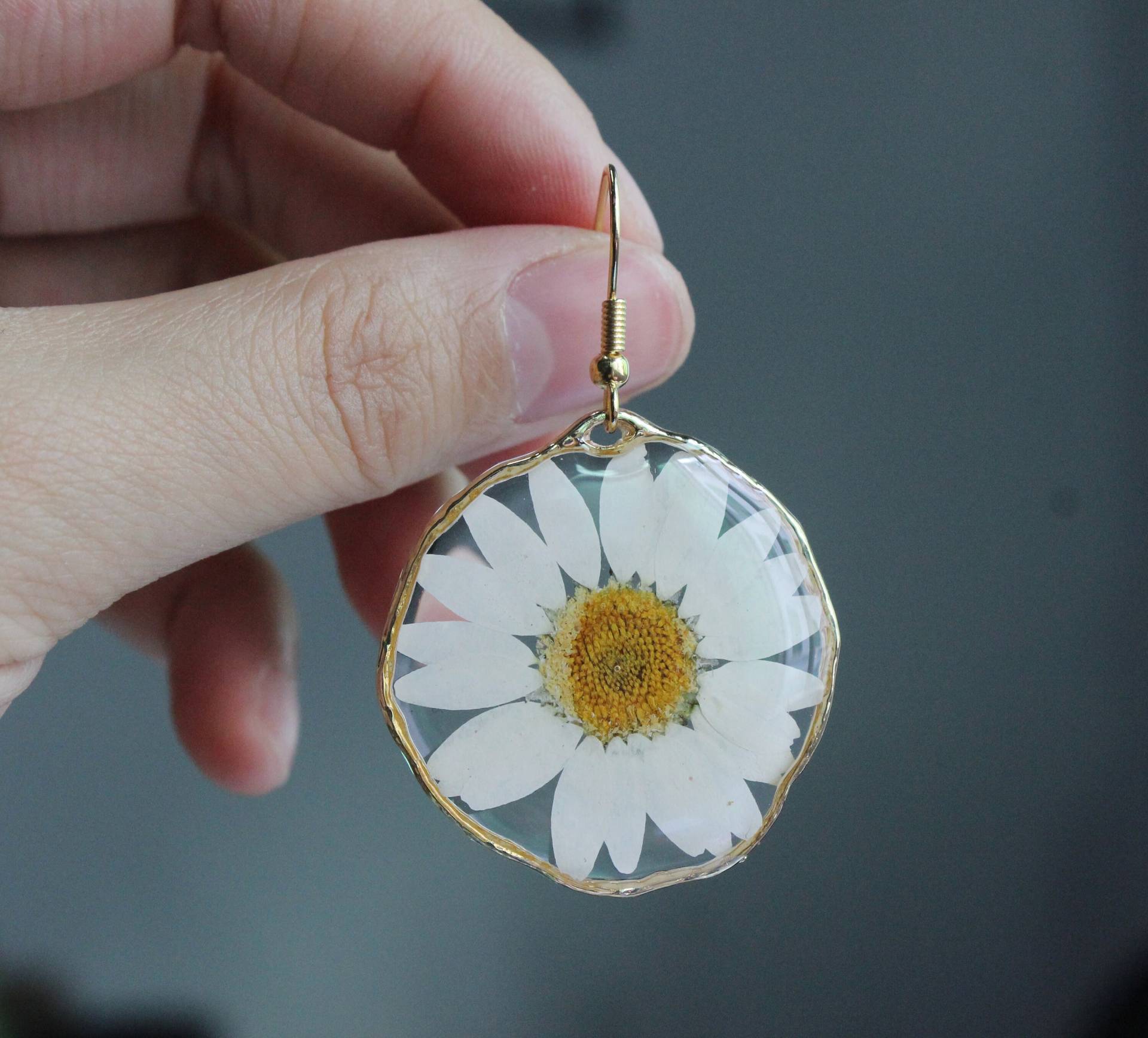 Daisy Ohrringe, Gepresste Blume Geburtsblume Halskette, Echte Anhänger Ohrringe Daisy Ohrringe, Gepresste Blume Geburtsblume Halskette, Echte Anhänger Ohrringe von FlowerBudOriginal