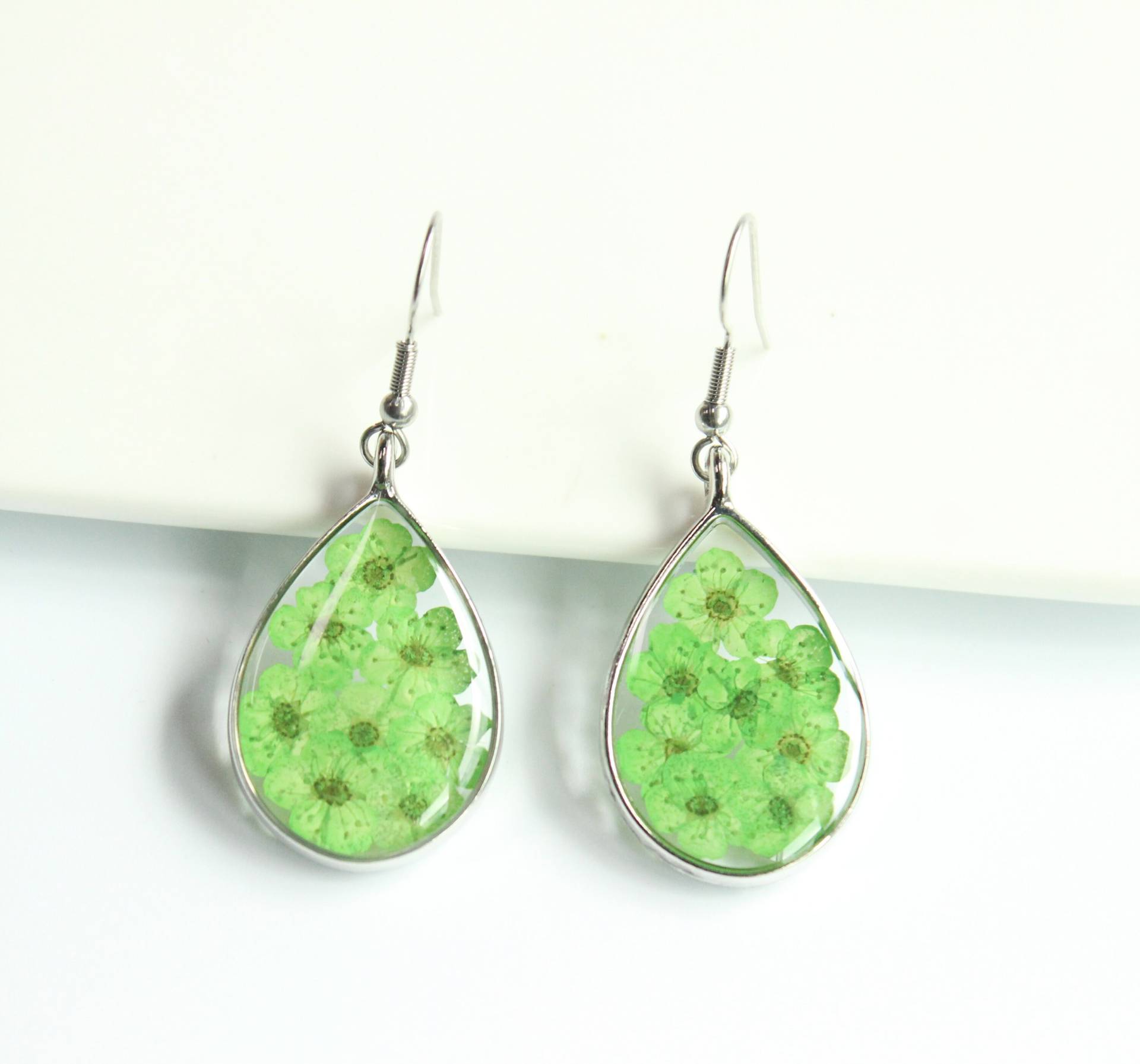 Grüne Blumen Ohrringe, Echte Gepresste Getrocknete Schmuck, Geburtstagsgeschenk Für Sie Grüne Blumen Ohrringe, Echte Gepresste Getrocknete Schmuck, Geburtstagsgeschenk Für Sie von FlowerBudOriginal