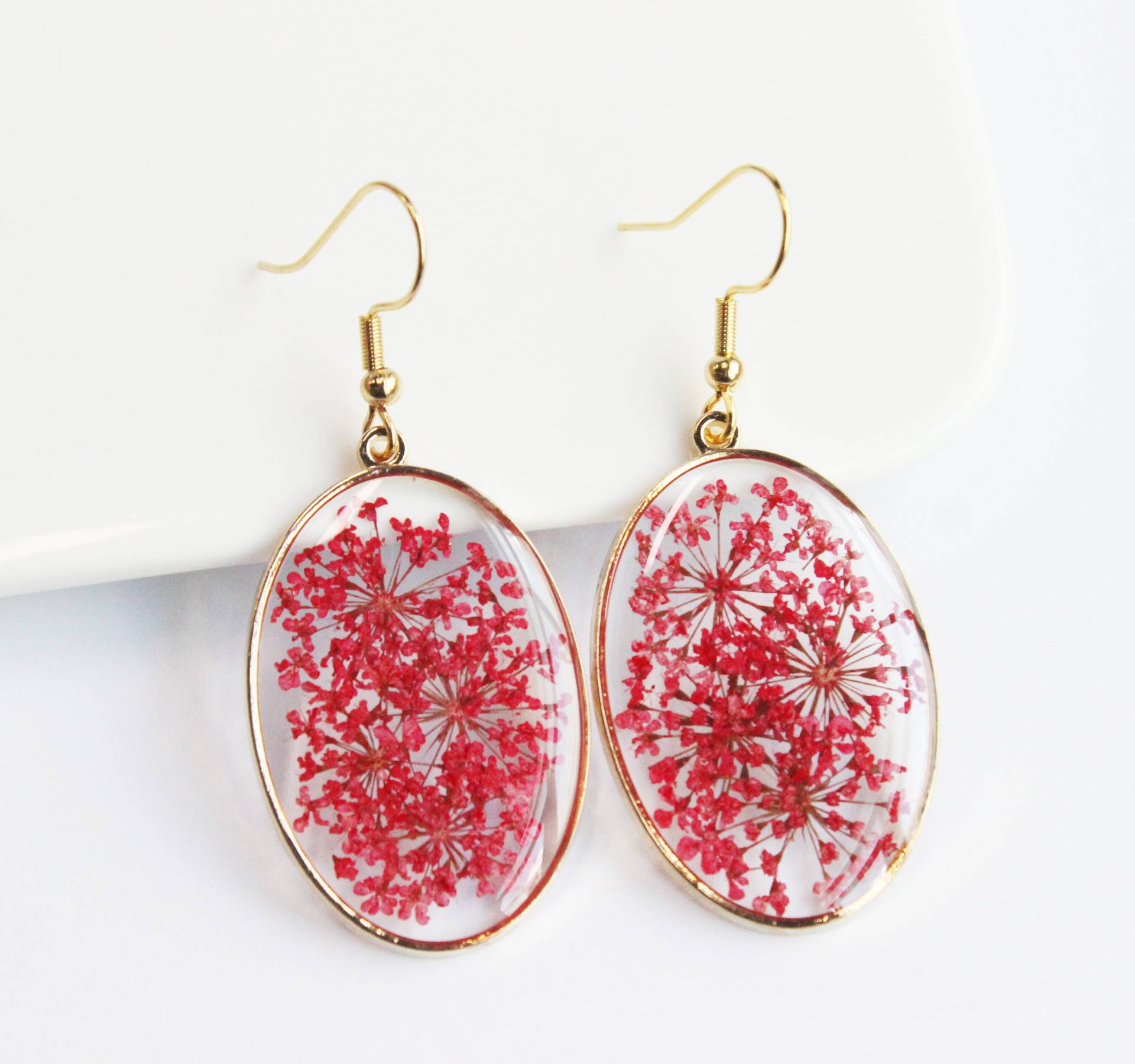 Rote Queen Anne Es Lace Pressed Flower Ohrringe, Echte Blume Anhänger Handgemachte Getrocknete Harz Schmuck Rote Queen Anne Es Lace Pressed Flower Ohrringe, Echte Blume Anhänger Handgemachte Getrocknete Harz Schmuck von FlowerBudOriginal