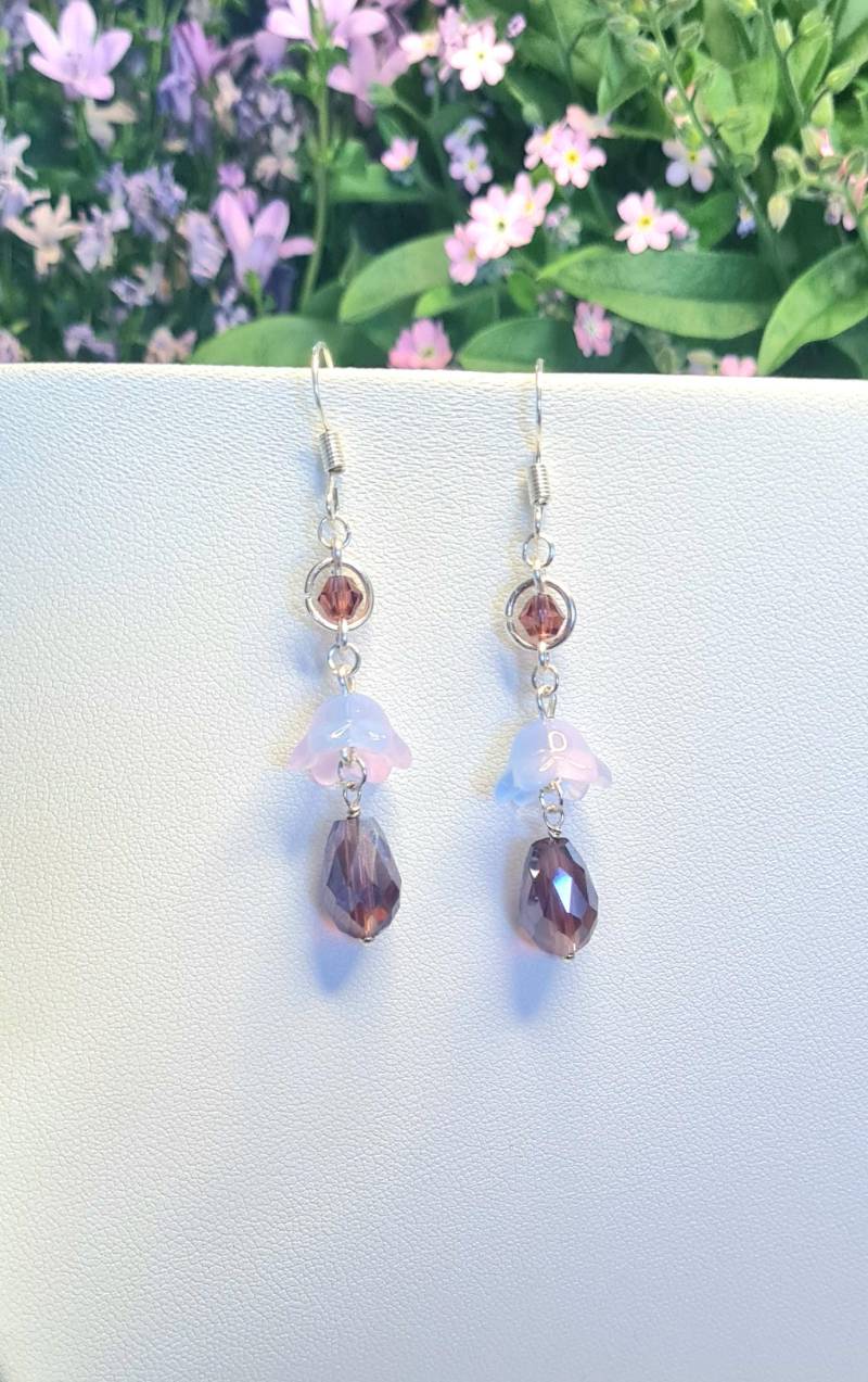 Perlen Ohrringe Handgemacht Silberfarbend Rot Lila Blau Alternativ Süß Mädchen Frauen Blume Hexe Natur Glitzer Kawaii von FlowercraftByNia