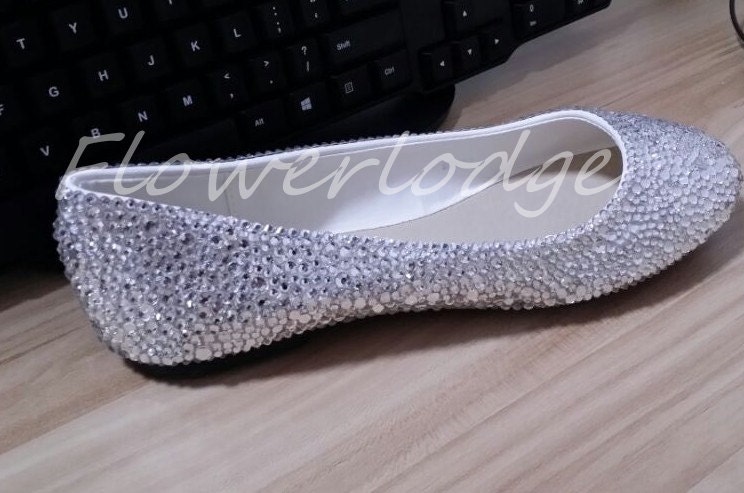 Weißer Kristall Wohnungen Ballettschuhe, Strass Damen Hausschuhe, Anpassung Pumpen Prom Fersen, Kristalle Schuhe Flache Peep Toe Heels von Flowerlodge